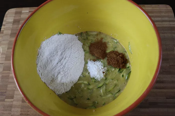How to make Sugar Free Easy Healthy Zucchini Bread - Really Sugar Free