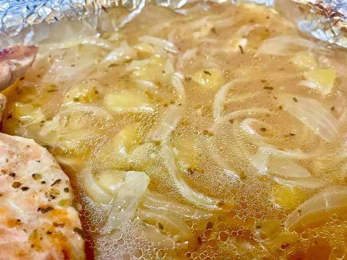 oven pork chops with apples and onions
